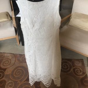 White lace bodycon dress